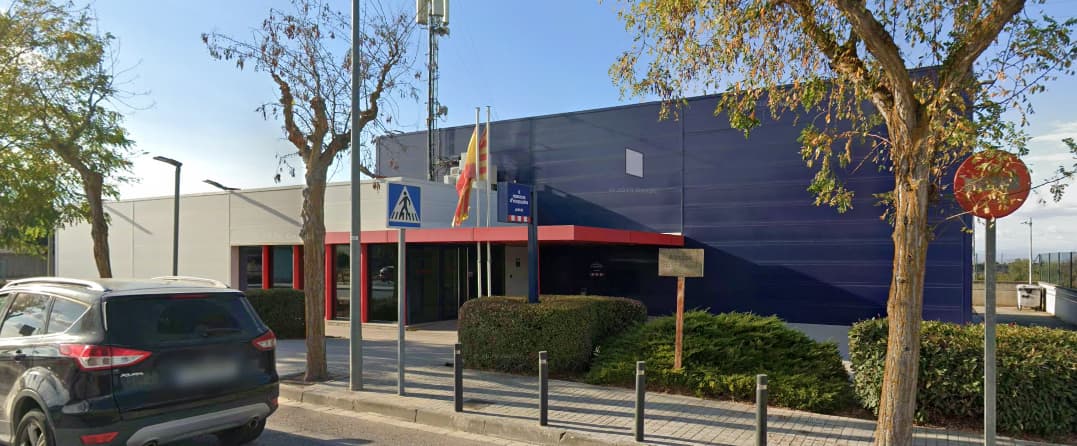 Detingut a Cervera un home de 40 anys per furt i estafa amb una targeta bancària