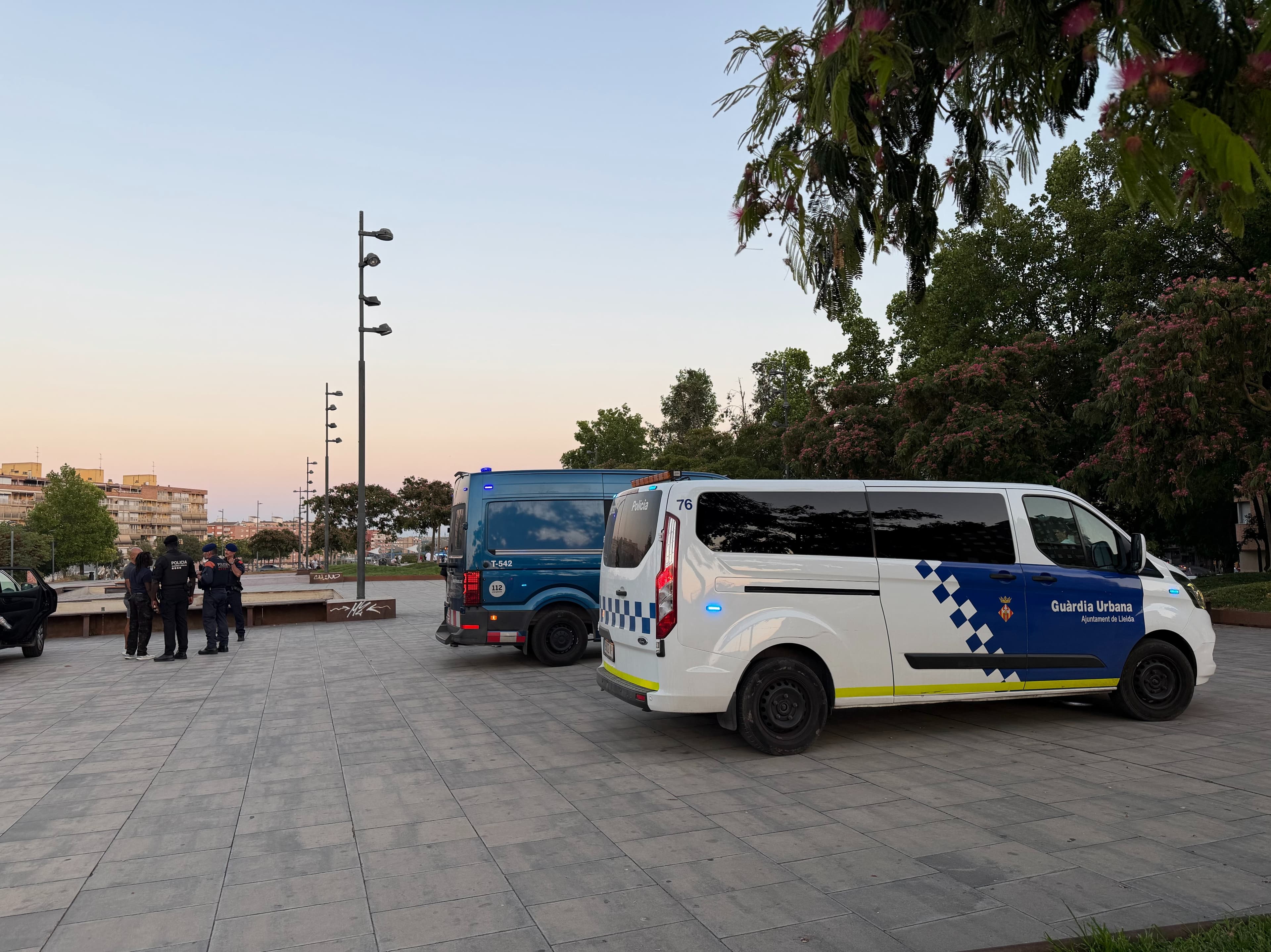 La segona nit amb el dispositiu policial especial al Pla de les Vies de Lleida se salda amb 39 identificacions