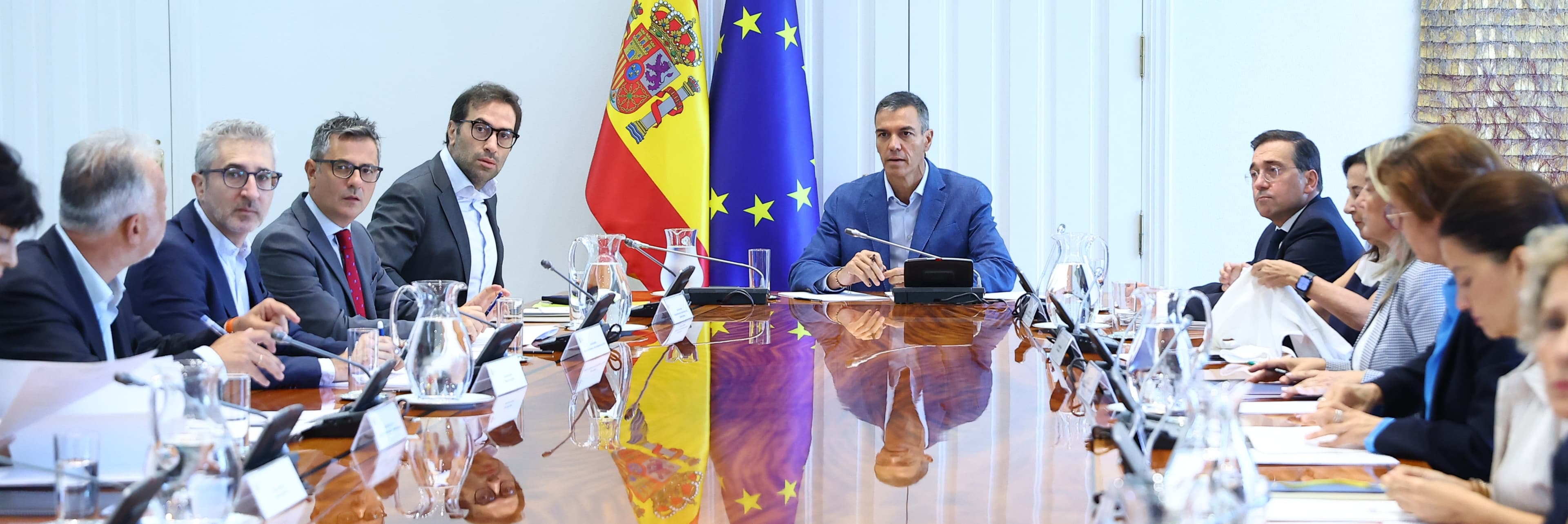 El comitè sobre Ceuta acorda nous espais per allotjar els migrants i condemna la violència
