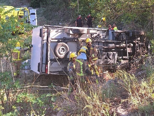 Un ferit greu en bolcar una furgoneta a l’N-260 al Baix Pallars