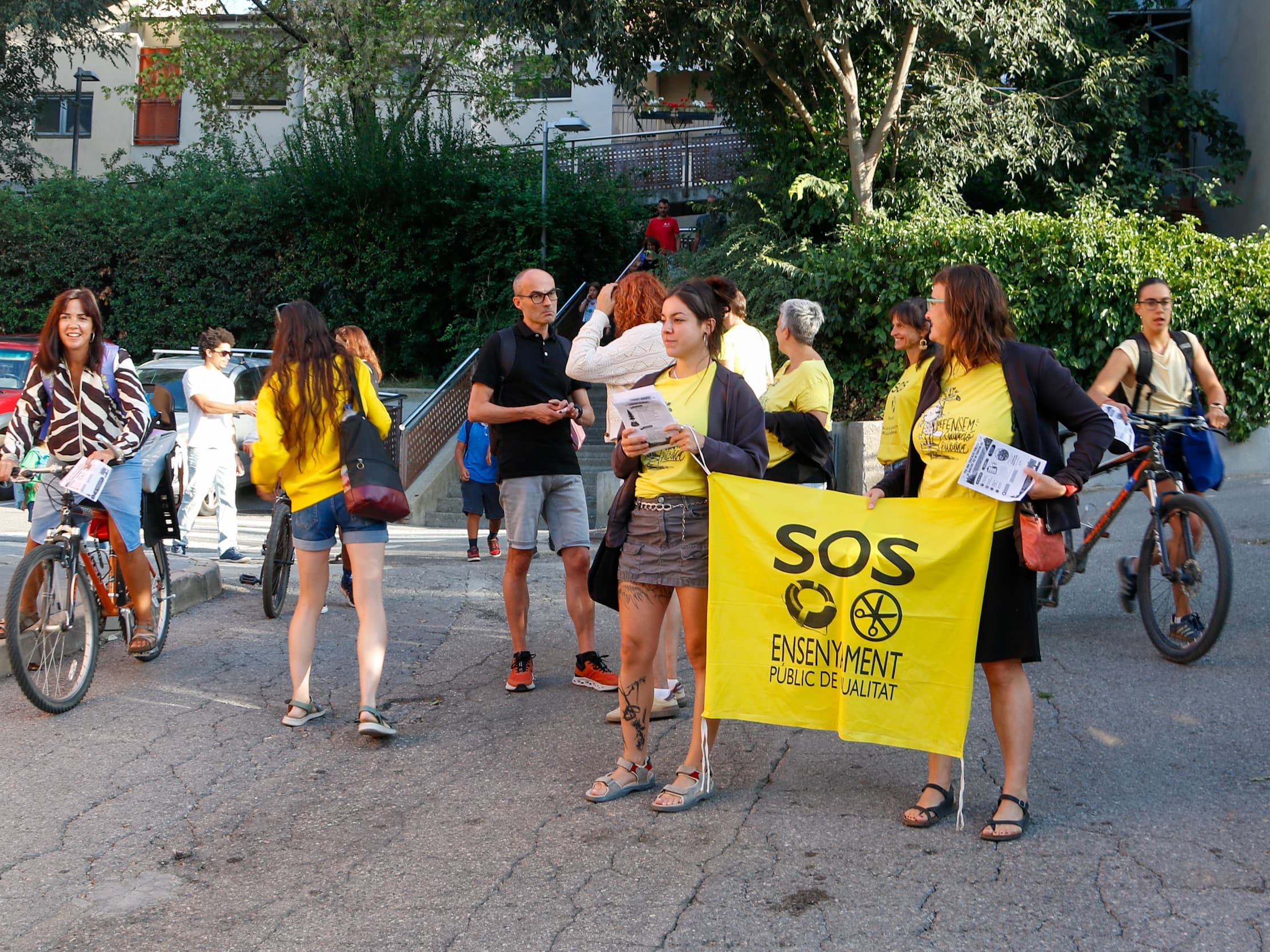 Docents del Pirineu alcen la veu per la dificultat d’accés a l’habitatge i la manca de docents a les escoles rurals