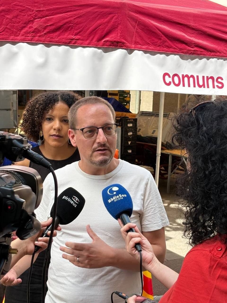 Els Comuns de l'Alt Urgell porten al Parlament la campanya perquè el bus La Seu - Lleida tingui parada a l’Hospital Arnau de Vilanova