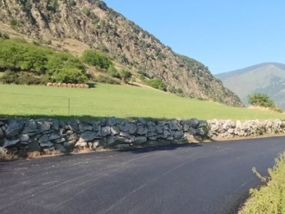 Oberta la convocatòria anticipada de subvencions per millorar la xarxa de camins municipals de les comarques de muntanya