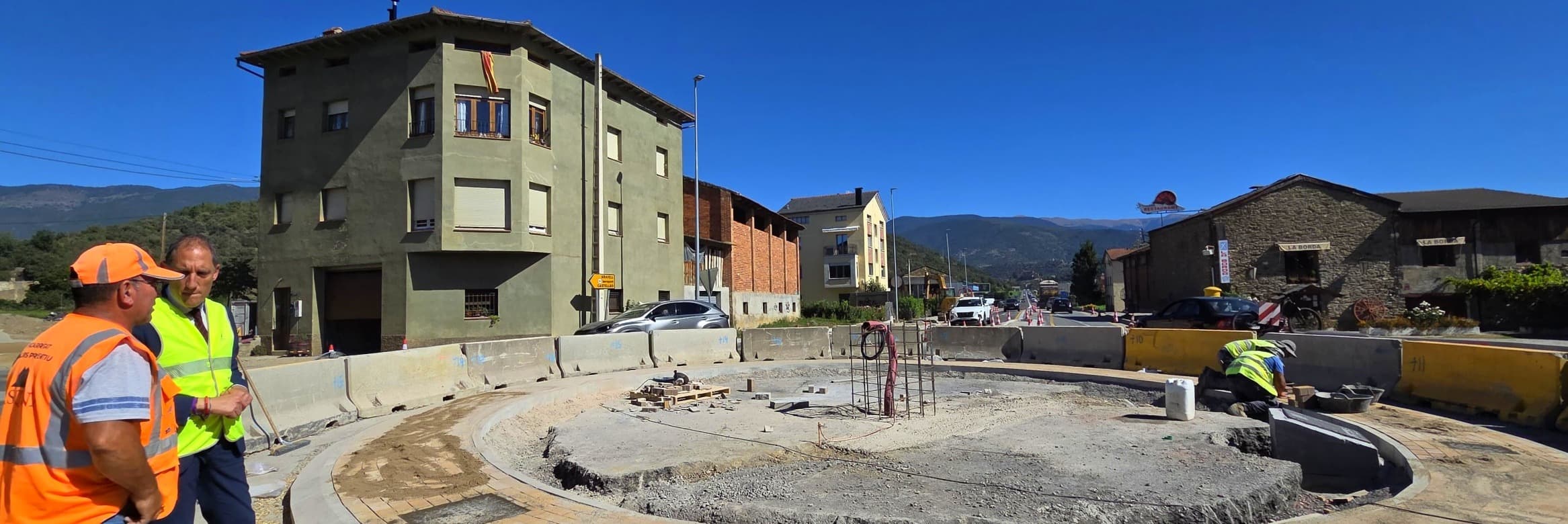 La glorieta de Montferrer a la N-260 entra en el tram final de les obres i podria estar enllestida al novembre