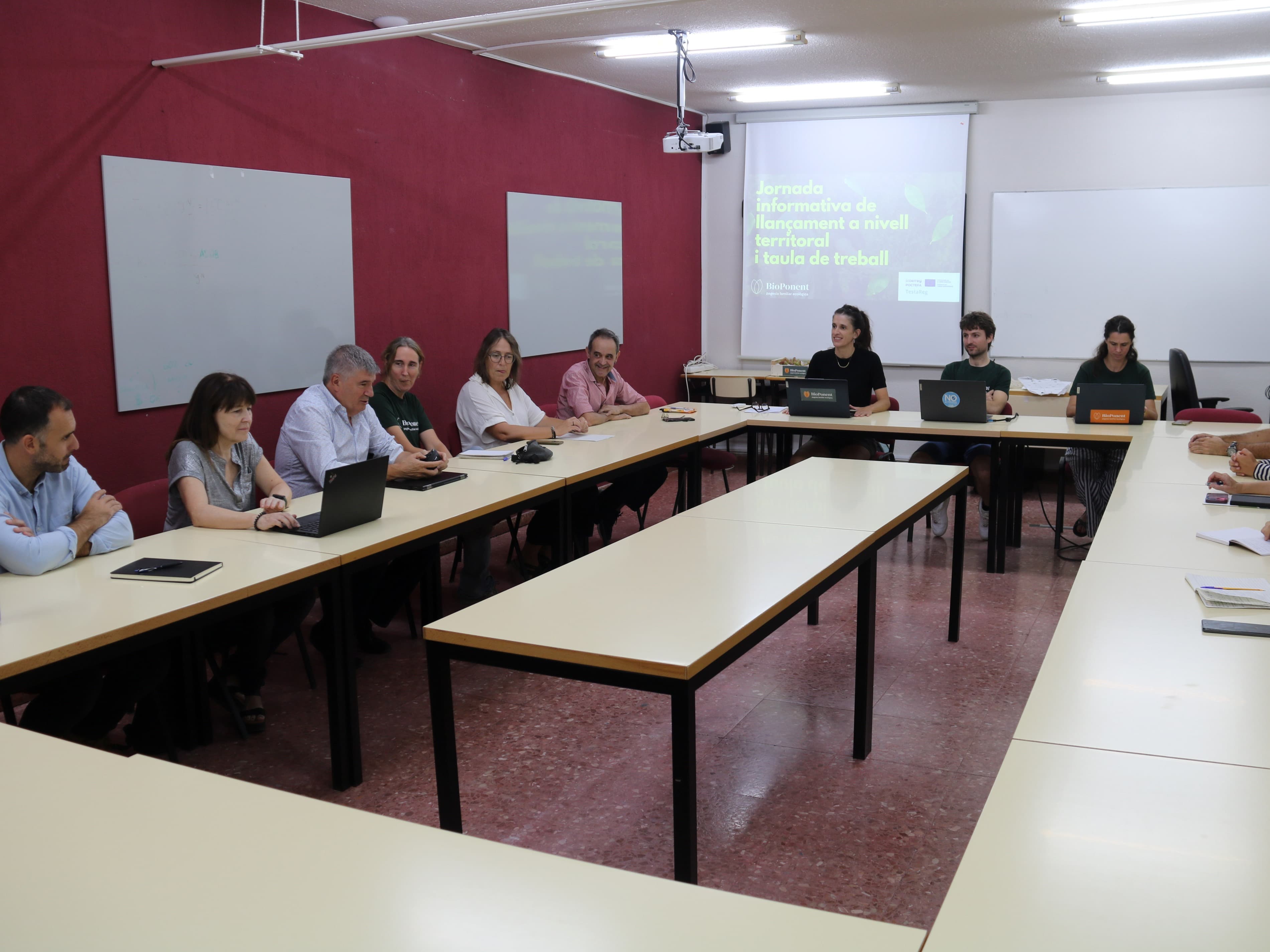 Agricultors i agents del sector busquen fórmules a Tàrrega per afavorir el relleu generacional al sector agrari