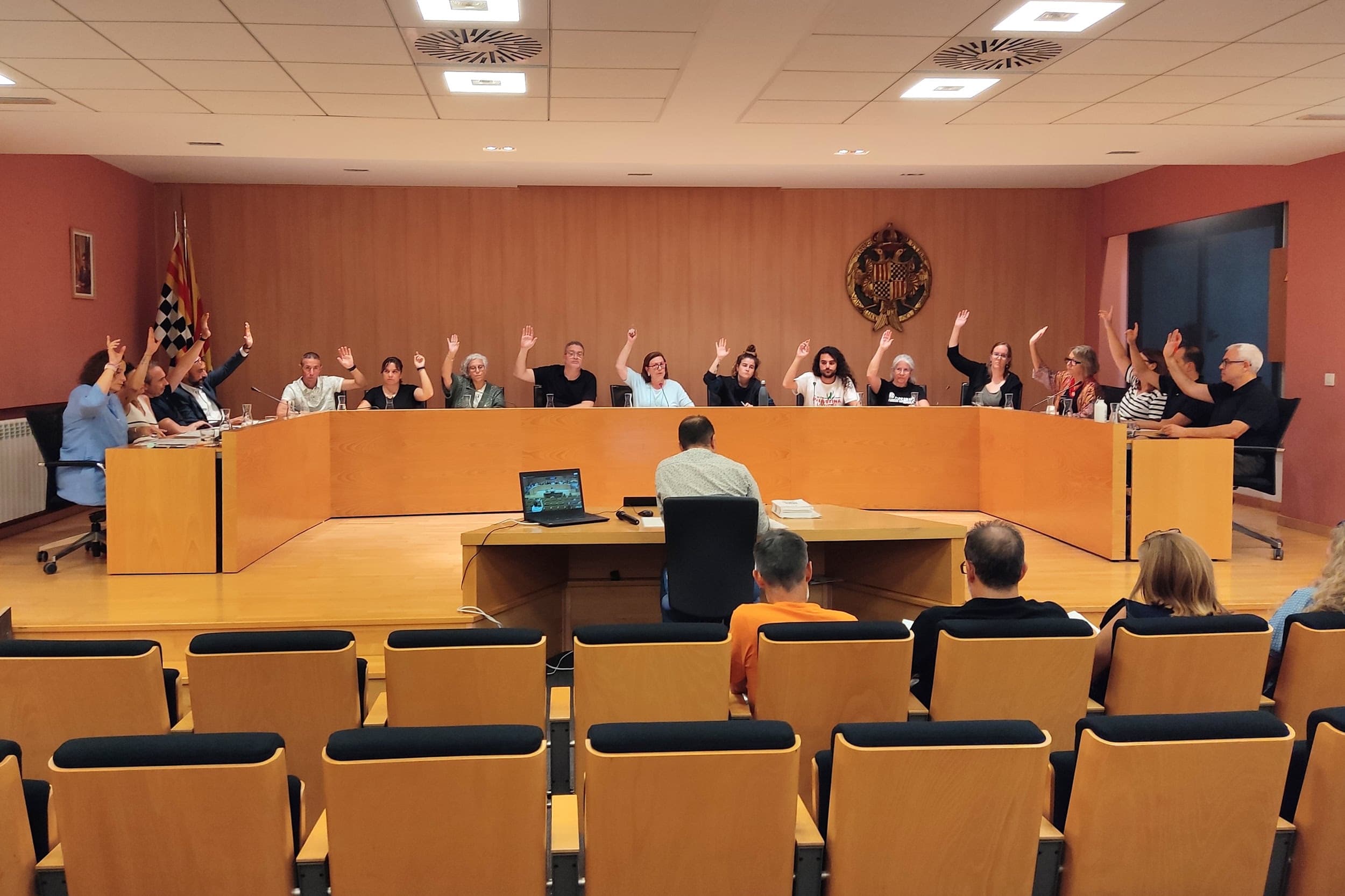 El Ple de l’Ajuntament de Tàrrega expressa el seu suport unànime per impulsar mesures de climatització als centres educatius
