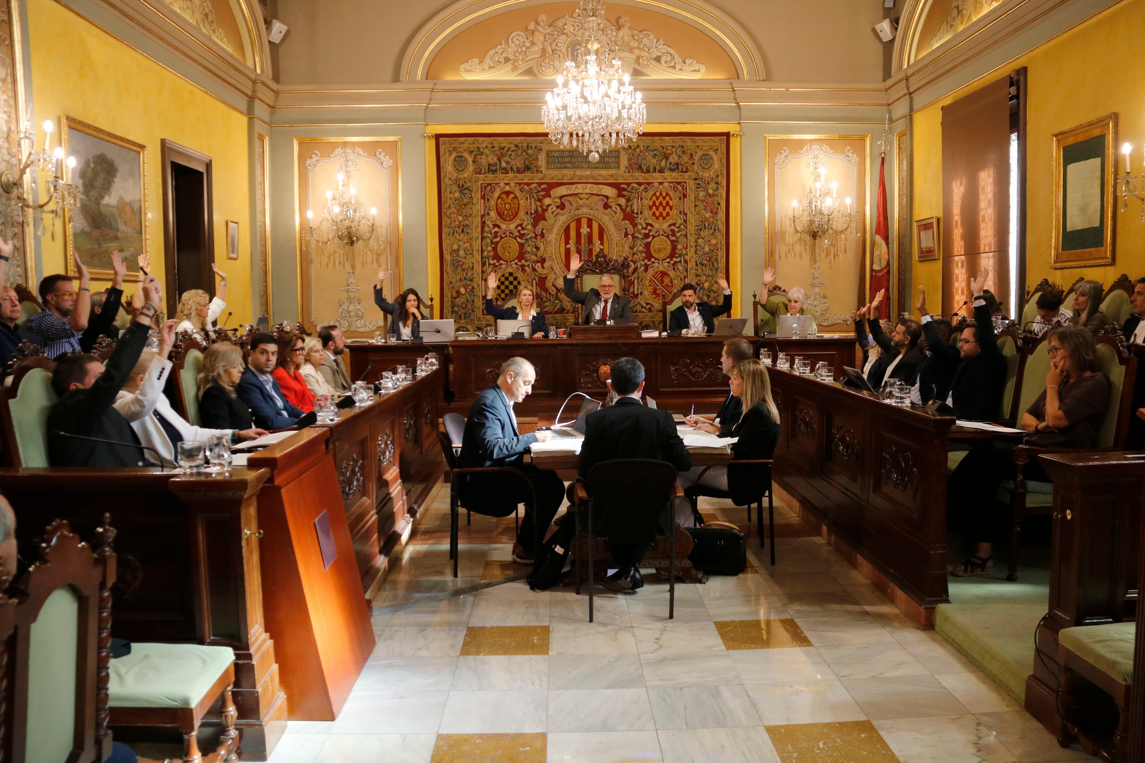 La Paeria de Lleida aprova l'Ordenança de Civisme que prohibeix l'ús del burca i el nicab a l'espai públic