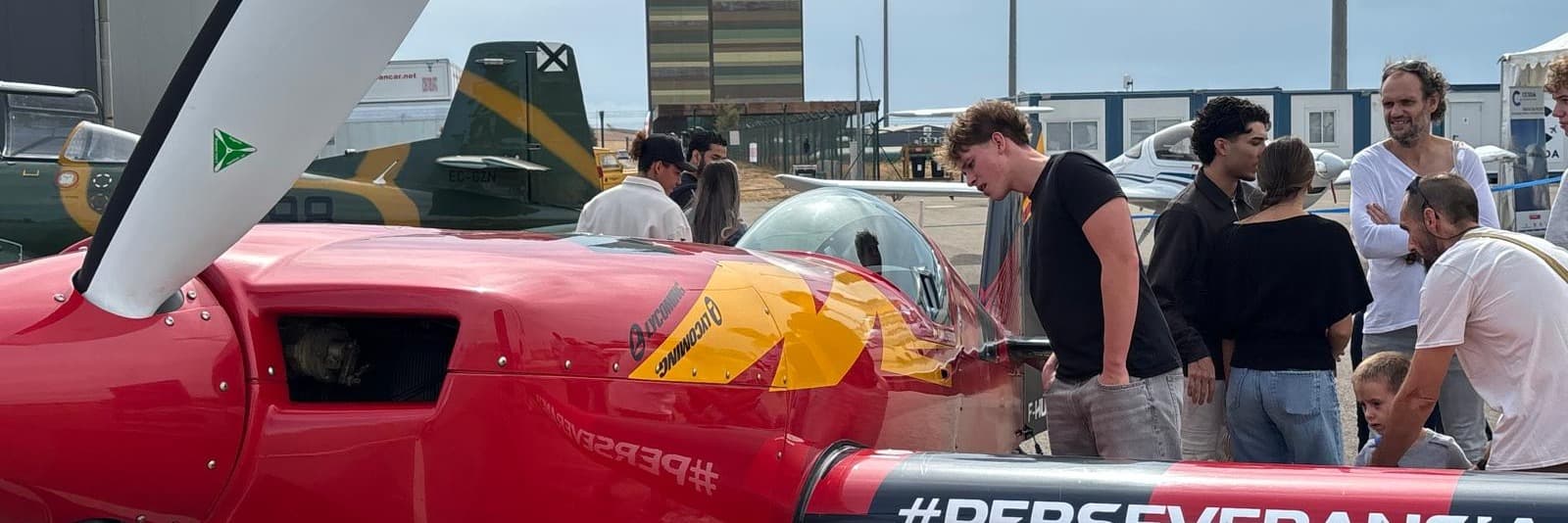 Unes 25.000 persones visiten la 12a edició de la fira aeronàutica Lleida Air Challenge