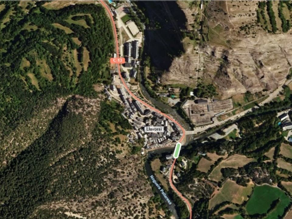 Les obres per eixamplar el pont de la C-13 a l'entrada de Llavorsí provoquen afectacions de trànsit