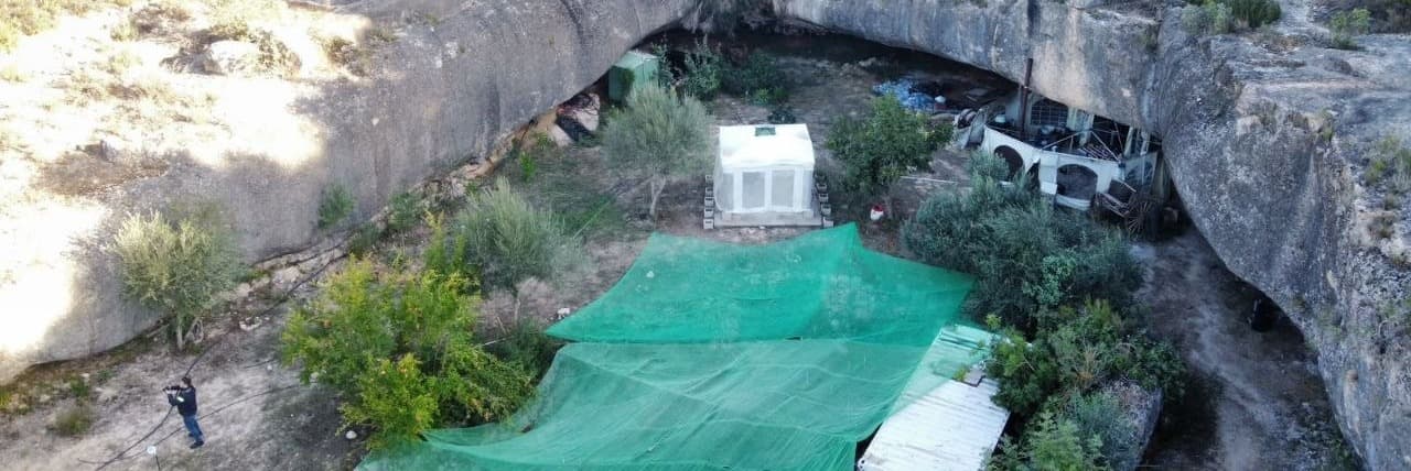 Destapen una plantació de marihuana a Bovera que acaba amb 7 detinguts