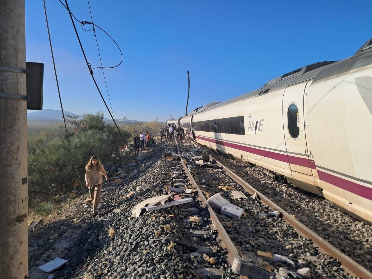 Col·lisió mortal entre dos trens d’alta velocitat per encalç entre Mora i Urda, a Toledo