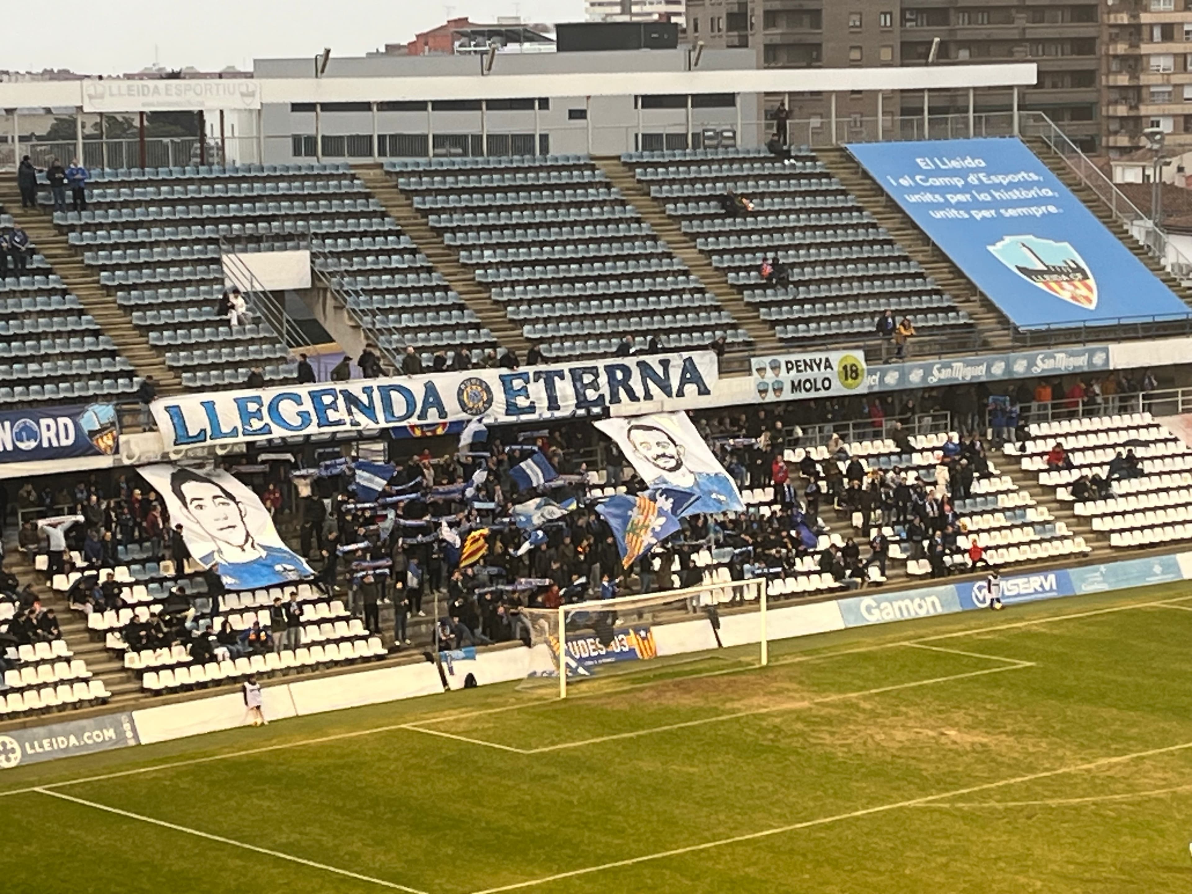 El Lleida CF homenatja a Óscar Rubio després d’empatar a zero davant el Can Vidalet