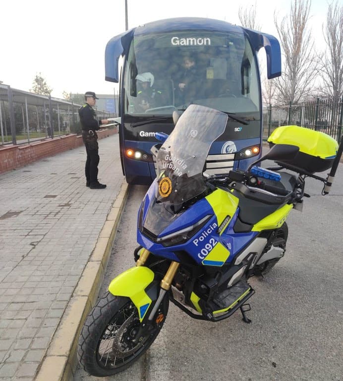 La Guàrdia Urbana de Lleida fa set controls a vehicles de transport escolar i de menors