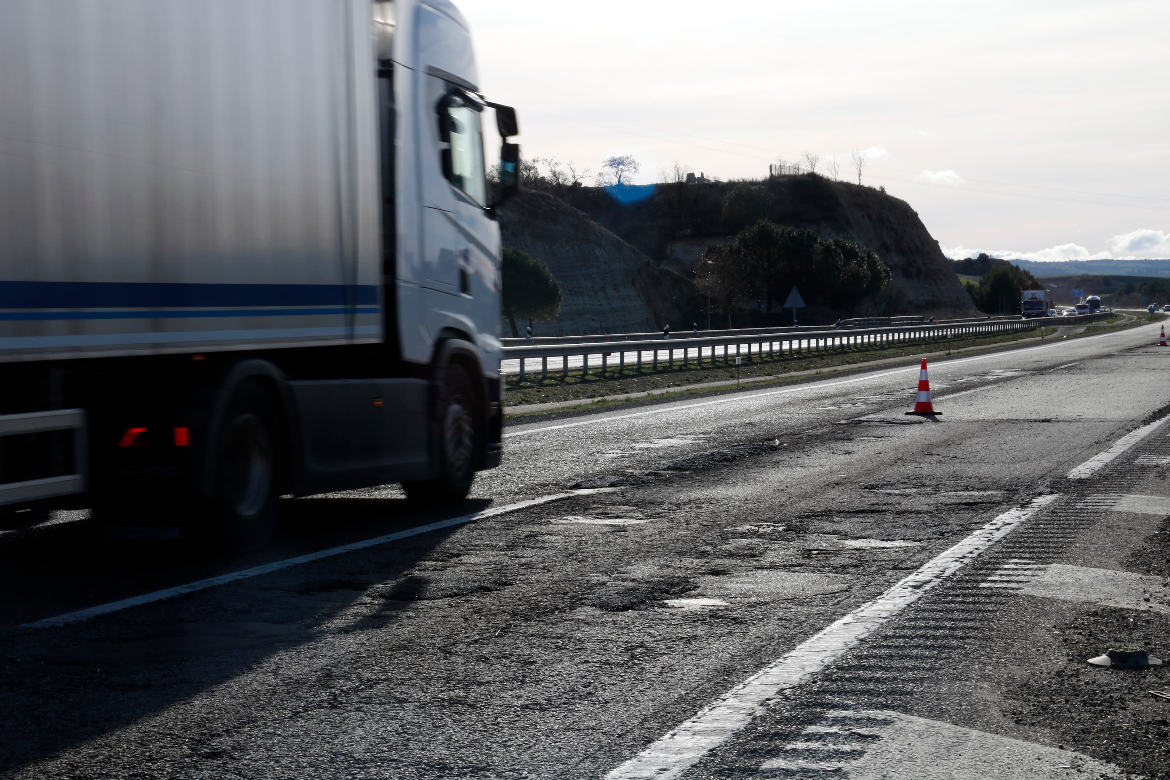 L'Estat repararà "d'emergència" el ferm de l'A-2 entre Cervera i Ribera d'Ondara després dels darrers incidents