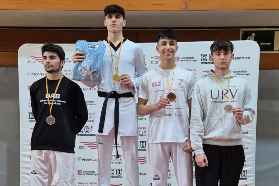 Isaac Carmona, de la UdL, aconsegueix una medalla d’or en combat de Taekwondo