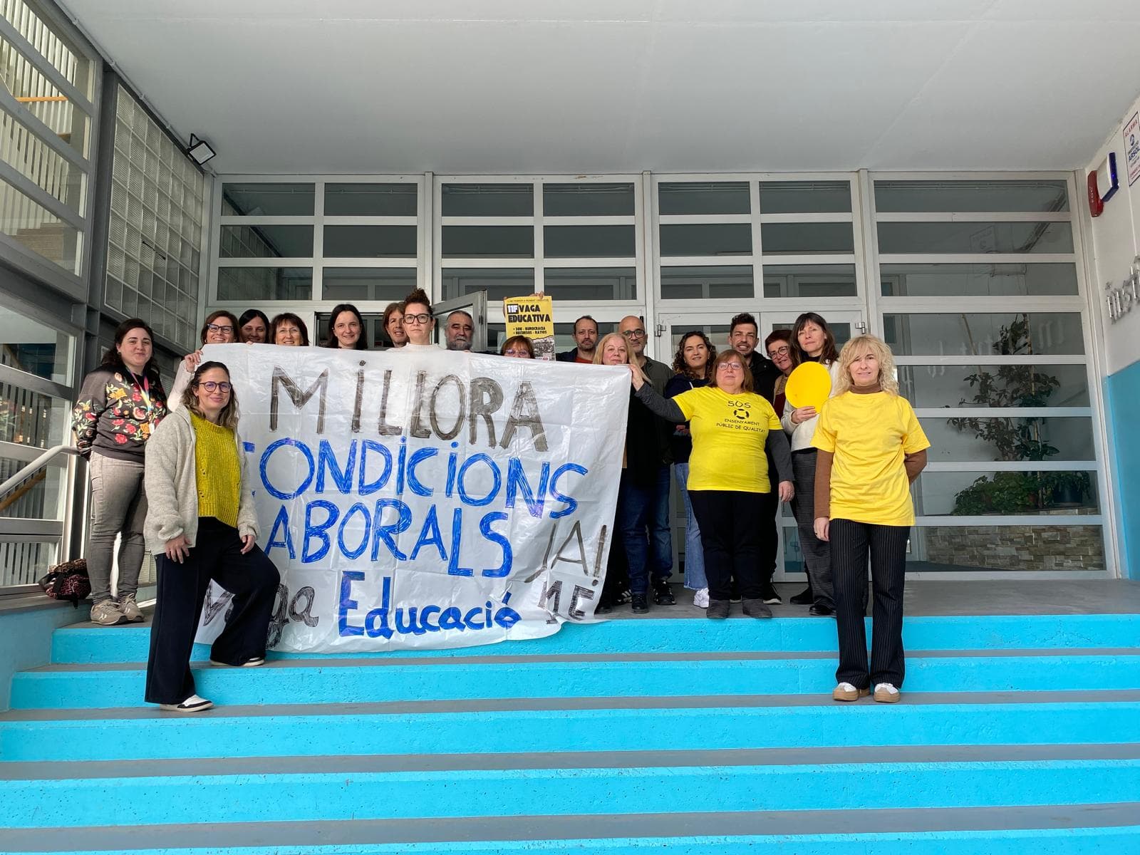 Els centres educatius de Ponent comencen a suspendre les sortides i les colònies com a mesura de pressió a Educació