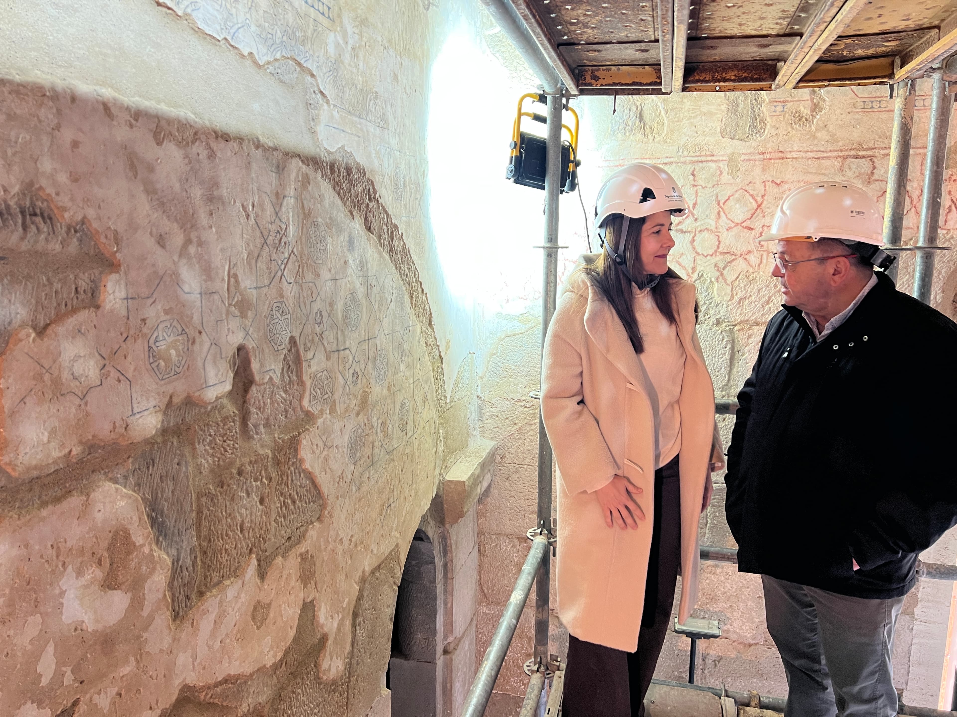 La Diputació de Lleida restaura les pintures murals del presbiteri romànic del monestir d'Avinganya datades del segle XIII